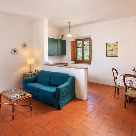 Agriturismo Fattoria Di Sommaia Каленцано Екстериор снимка