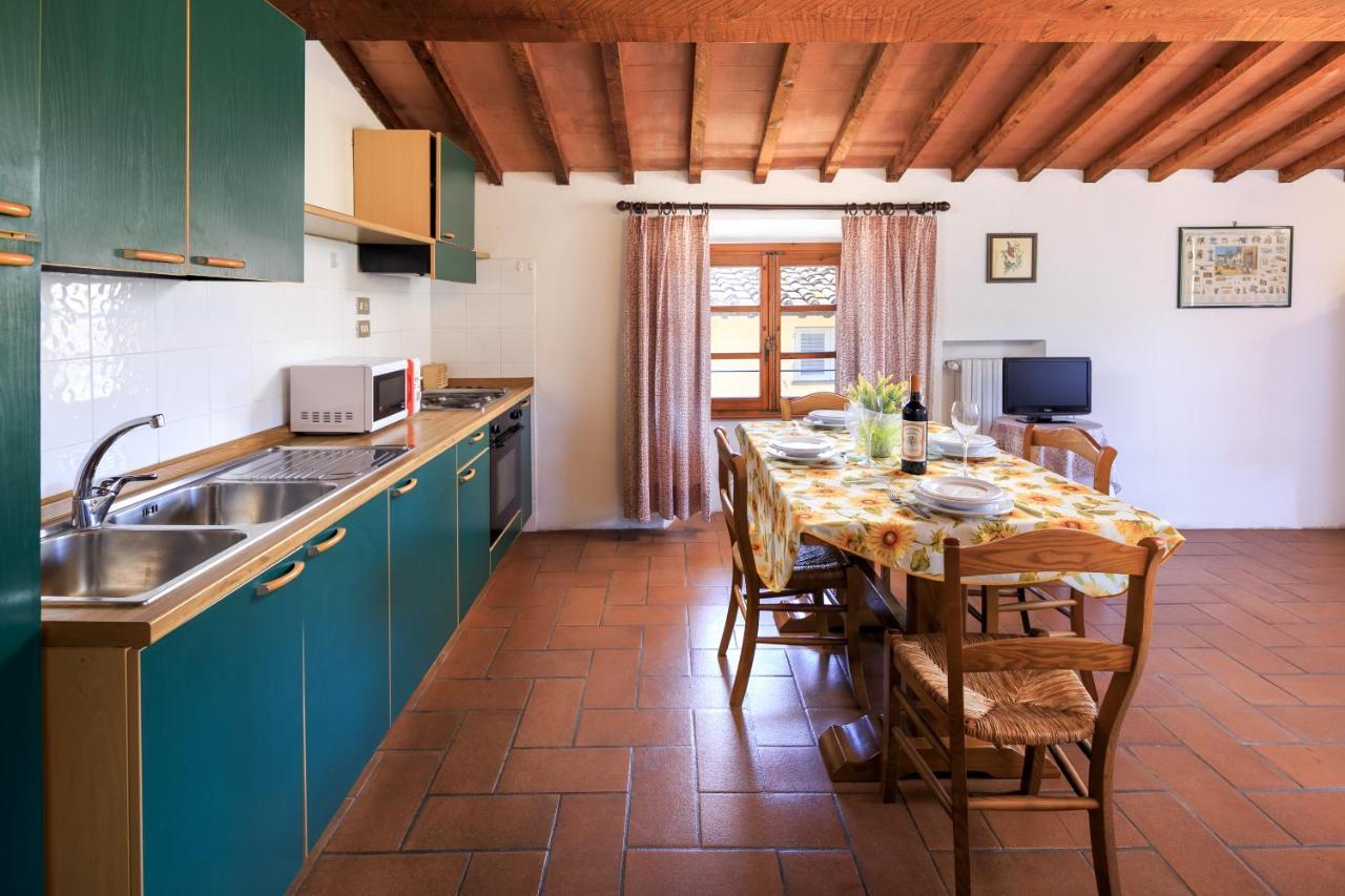 Agriturismo Fattoria Di Sommaia Каленцано Екстериор снимка