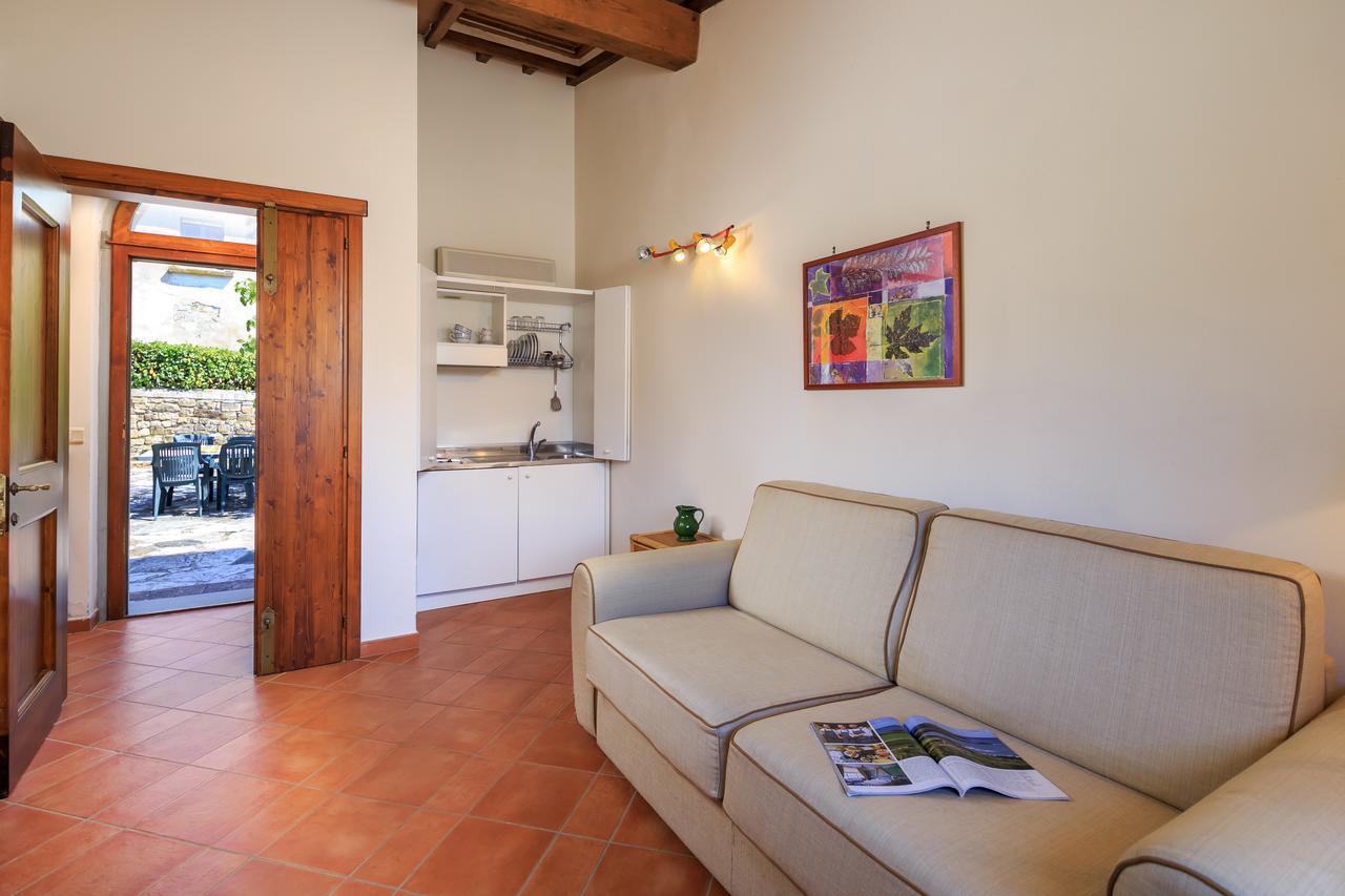 Agriturismo Fattoria Di Sommaia Каленцано Екстериор снимка